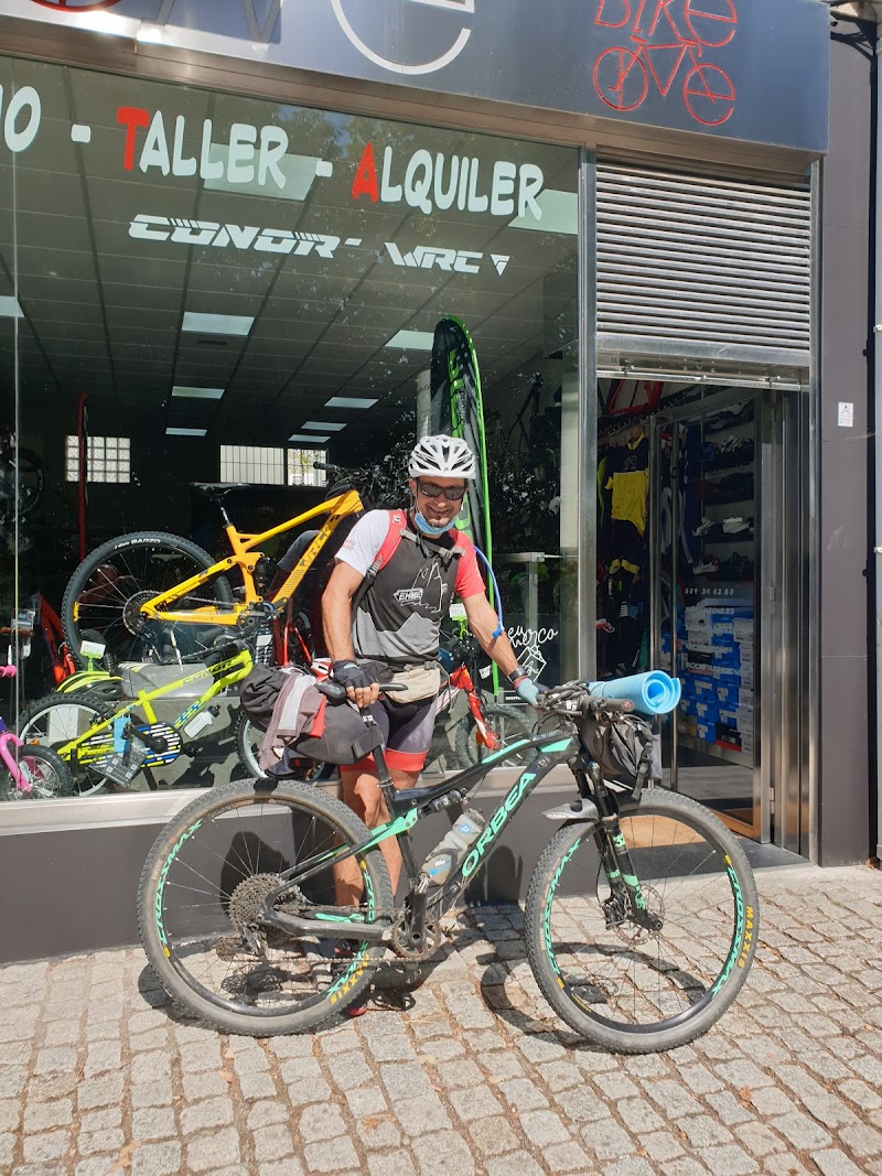 Bikeone. Venta y reparación de bicicletas segunda mano y nuevas, taller bicis electricas, patinetes. Alquiler , envios A Coruña